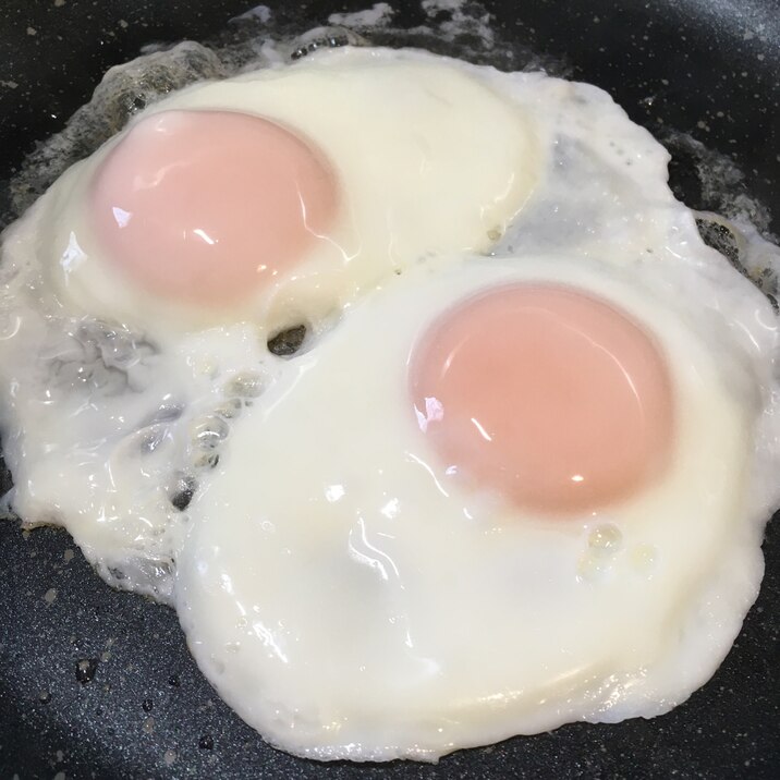 マヨネーズで旨味プラス！カリッと目玉焼き